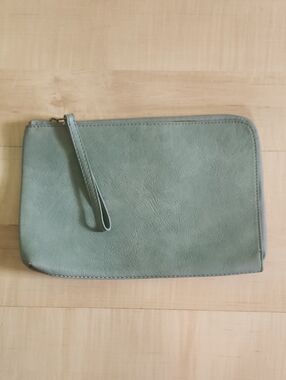 Universal Thread Pouch